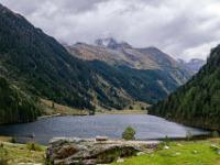 Abstieg zum Riesachsee mit Hochwildstelle in Wolken